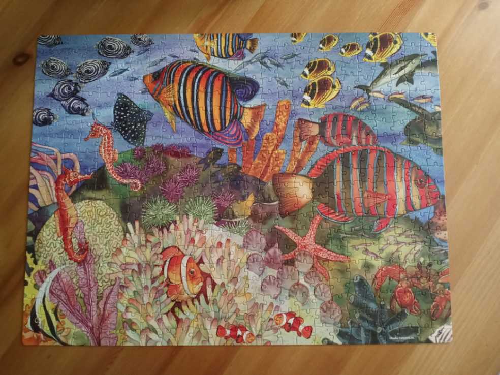 Coral Reef - Milton Bradley puzzle collectible [Barcode 778988300534] - Main Image 4