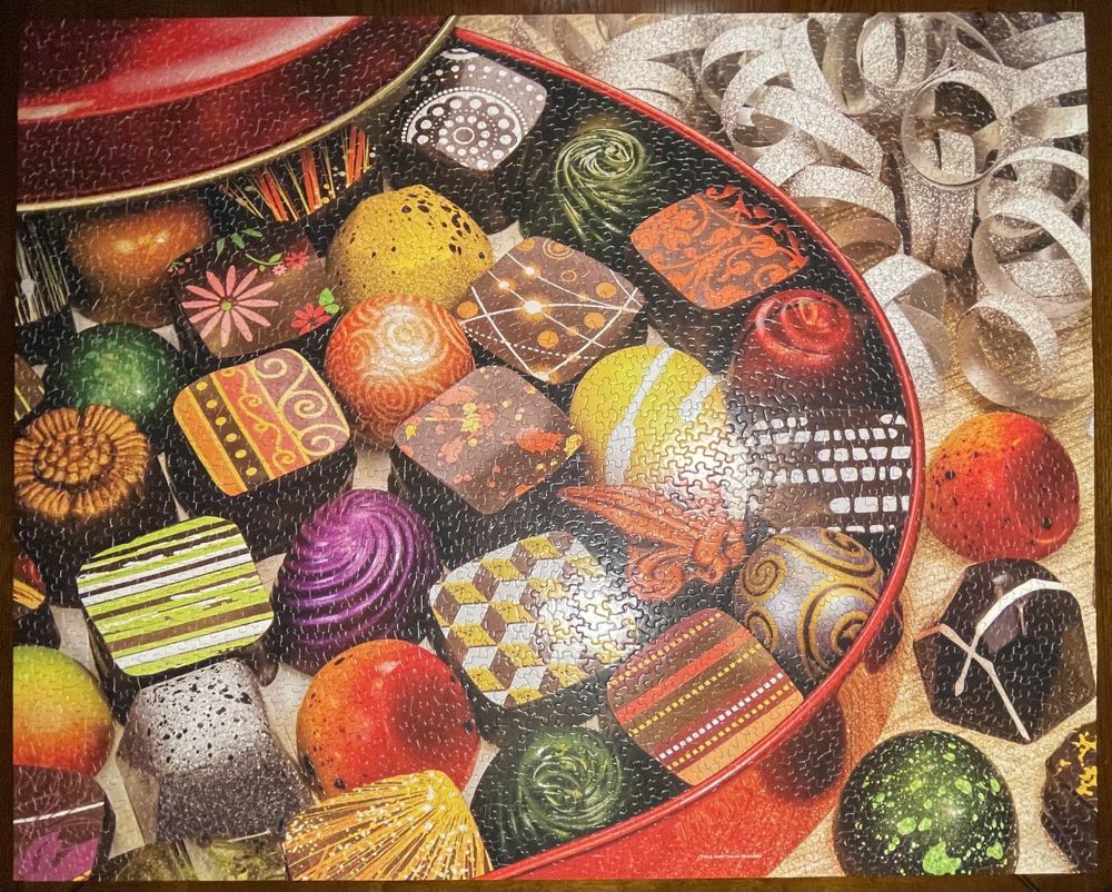 Tin Of Treats - Springbok puzzle collectible [Barcode 091683204984] - Main Image 3