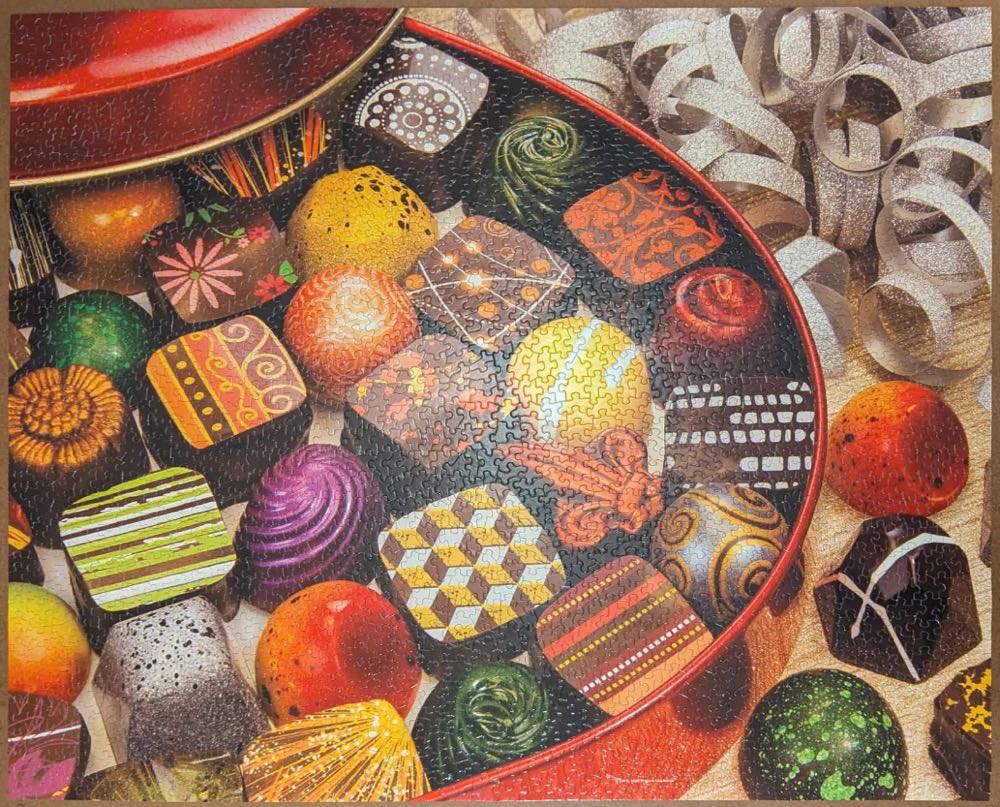 Tin Of Treats - Springbok puzzle collectible [Barcode 091683204984] - Main Image 4