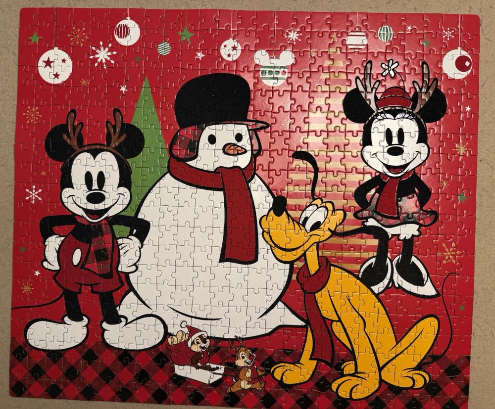 Disney Mickey Mouse Christmas - Disney Store puzzle collectible [Barcode 461044968754] - Main Image 2