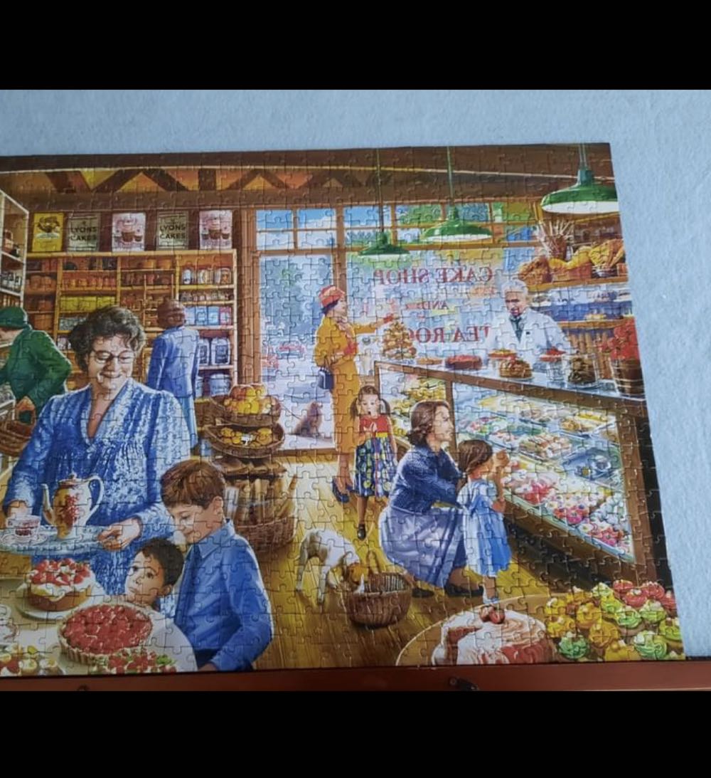 Cakes & Treats - MasterPieces puzzle collectible [Barcode 705988321405] - Main Image 3