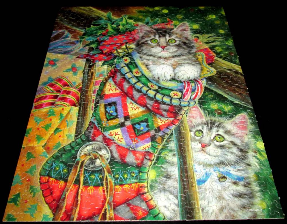 Stocking Curiosity  - Springbok puzzle collectible [Barcode 091683015573] - Main Image 2