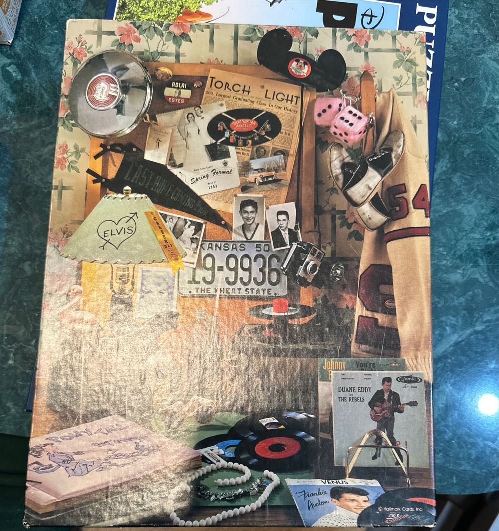 Fan-tabulous Fifties! - Springbok puzzle collectible - Main Image 2