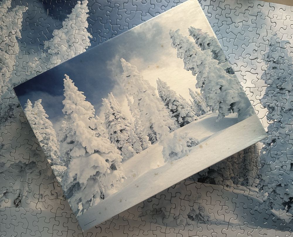 *Snowscape - Springbok puzzle collectible [Barcode 015012618013] - Main Image 3