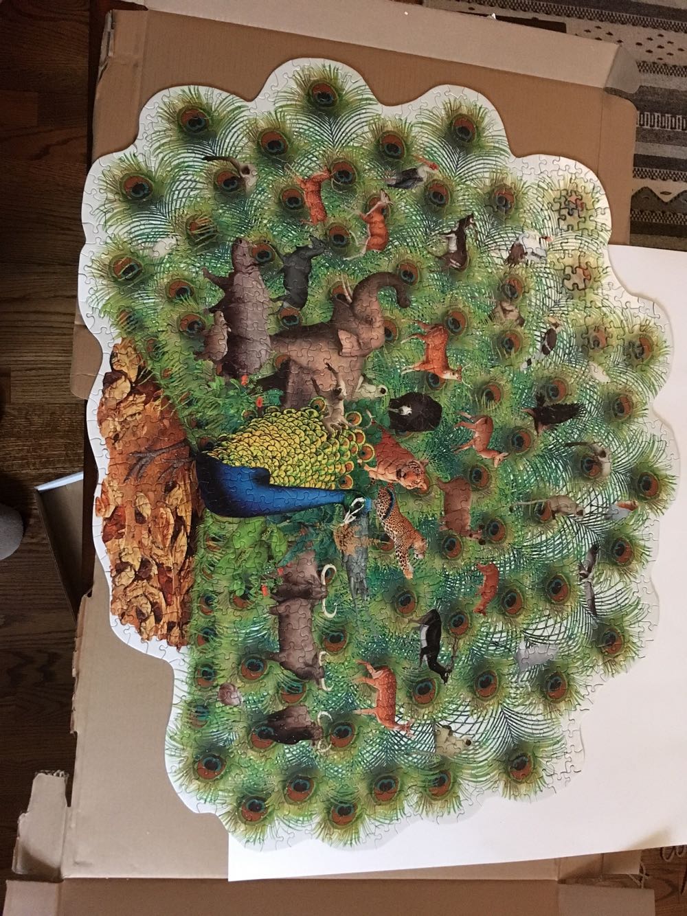 Blue Peacock - National Geographic puzzle collectible - Main Image 2