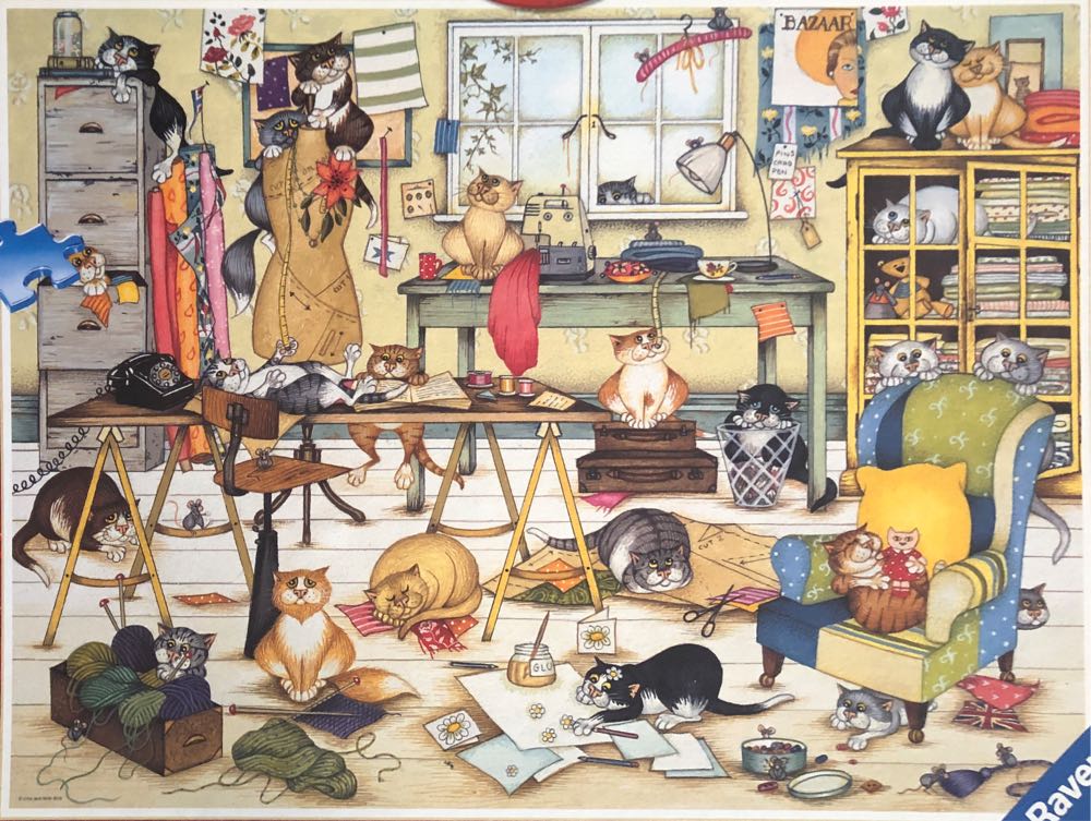 Crazy Cats In The Craft Room - Ravensburger puzzle collectible [Barcode 4005556192458] - Main Image 2