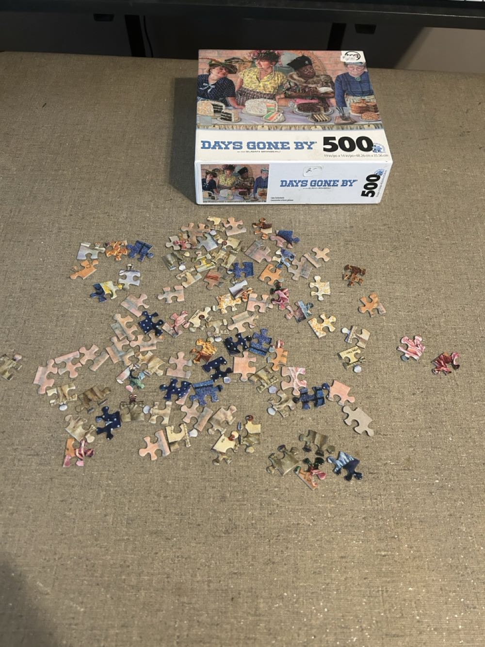 Cake Contestants - SunsOut puzzle collectible [Barcode 686141007759] - Main Image 2