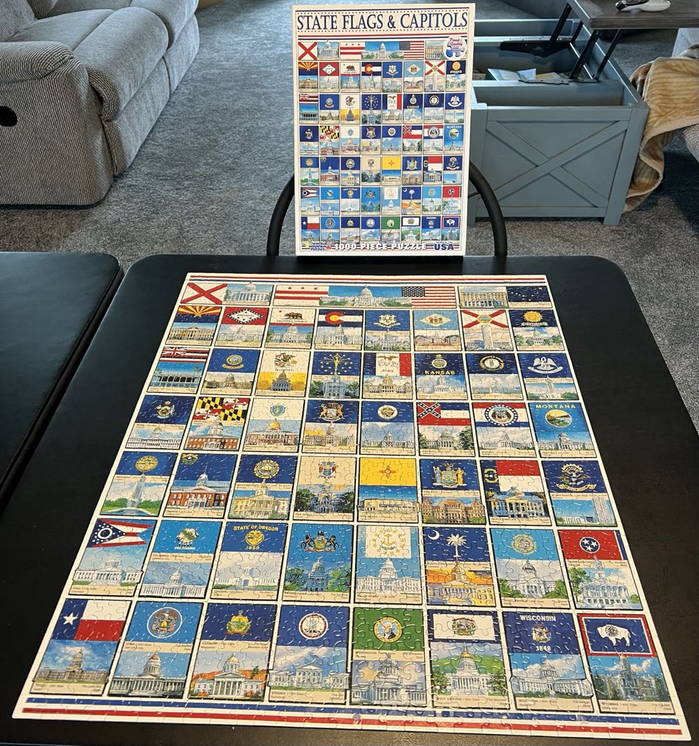 State Flags & Capitols-Chs - White Mountain puzzle collectible [Barcode 724819248278] - Main Image 3