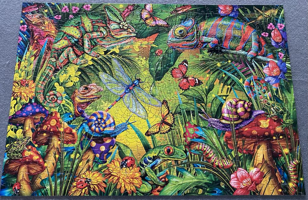 Tropical Forest - Buffalo puzzle collectible [Barcode 079346037827] - Main Image 2