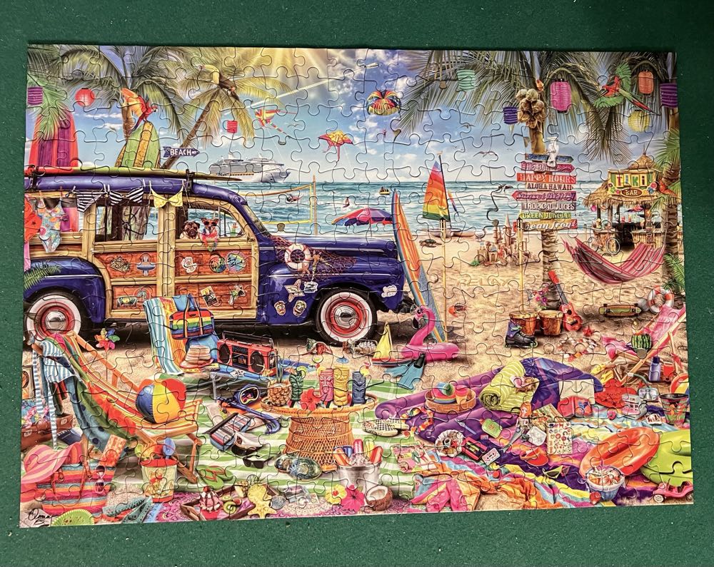 Beach Vacation  - Buffalo puzzle collectible [Barcode 079346025701] - Main Image 3