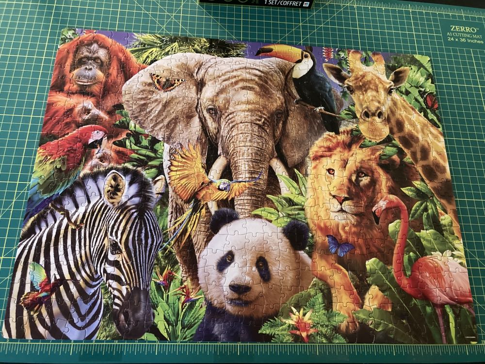 Animals - MB Puzzles puzzle collectible [Barcode 778988164150] - Main Image 2