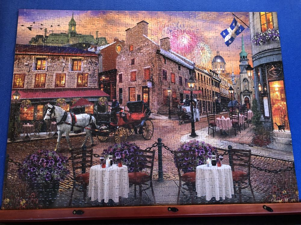Old Montreal - Vermont Christmas Company 🇺🇸 puzzle collectible [Barcode 819273022462] - Main Image 2