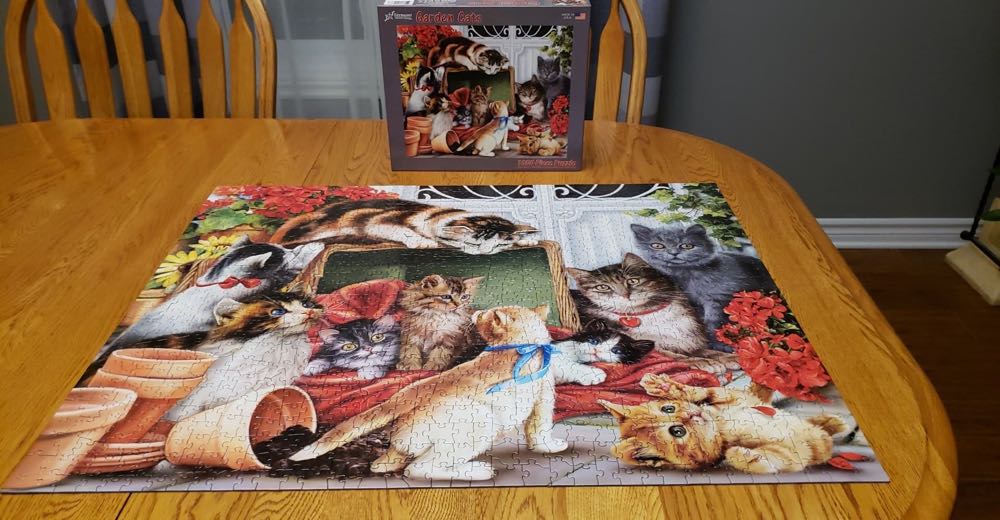 Garden Cats-Jennifer - Vermont Christmas Company puzzle collectible [Barcode 871241009387] - Main Image 2