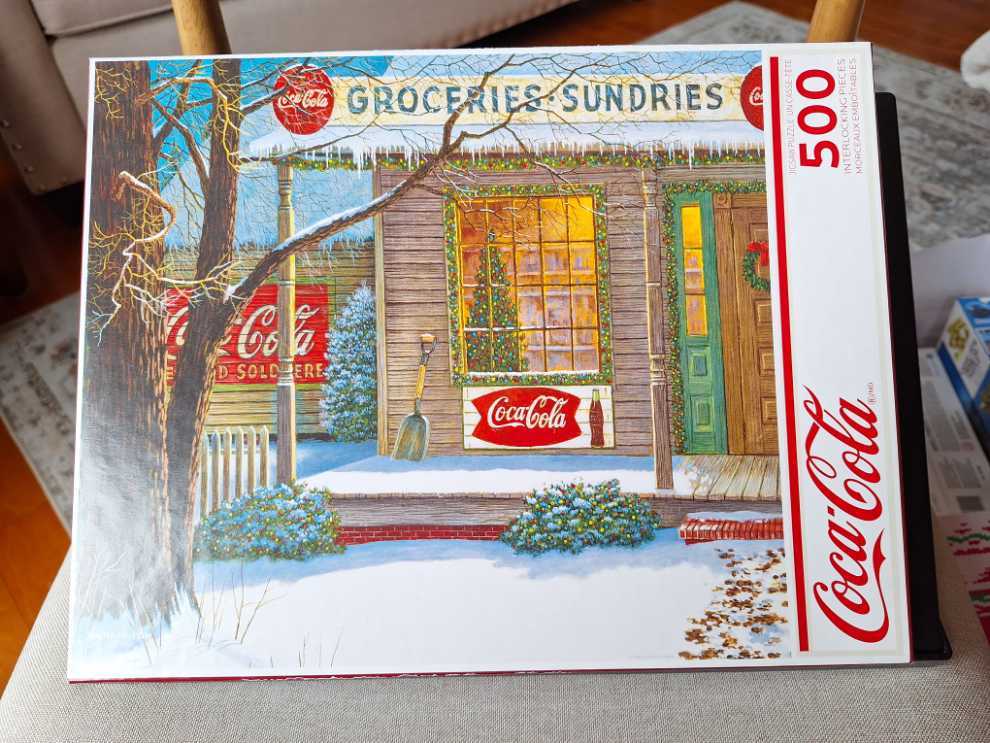 Coca-Cola Christmas Store 500 Piece - Springbok puzzle collectible [Barcode 091683015320] - Main Image 3