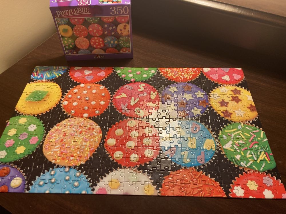 Colorful Mini Cupcakes - CraZArt puzzle collectible - Main Image 2