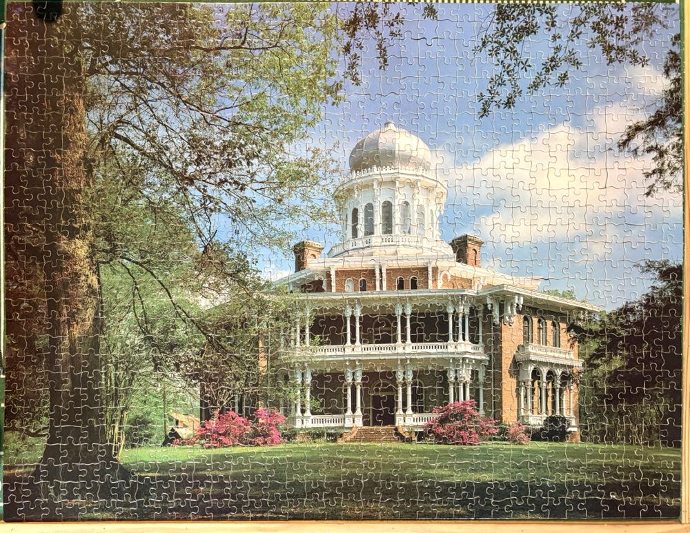 Longwood, Natchez, MS - Milton Bradley puzzle collectible [Barcode 032244049620] - Main Image 2