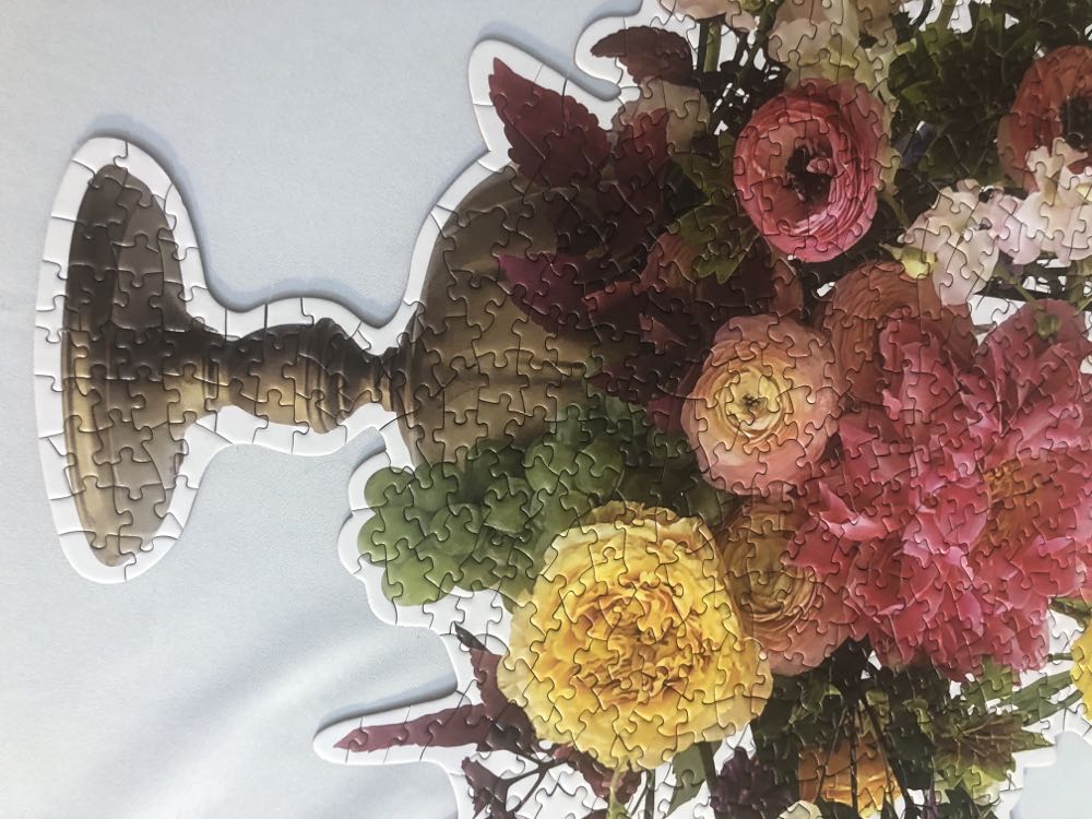 Bouquet - Galison puzzle collectible [Barcode 9780735357471] - Main Image 2