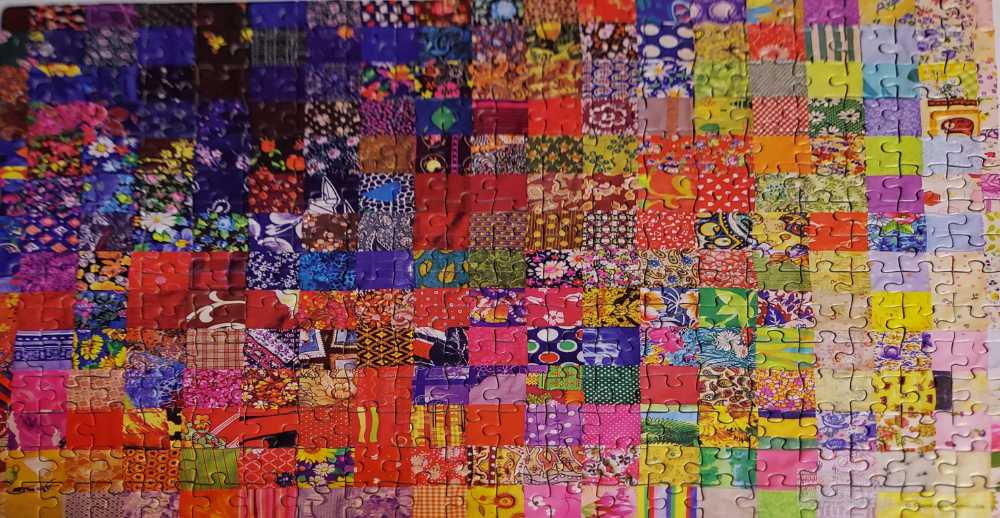 Patchwork Quilt - Cardinal puzzle collectible [Barcode 778988330067] - Main Image 2