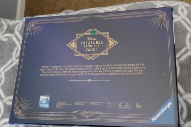 Minnie Mouse & Mickey Mouse (UV) Traded - Ravensburger puzzle collectible [Barcode 4005556168514] - Main Image 2