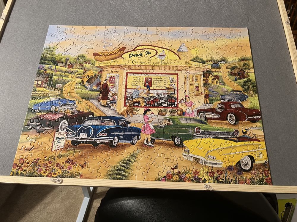 The Drive In - Bits And Pieces puzzle collectible [Barcode 192949006370] - Main Image 2