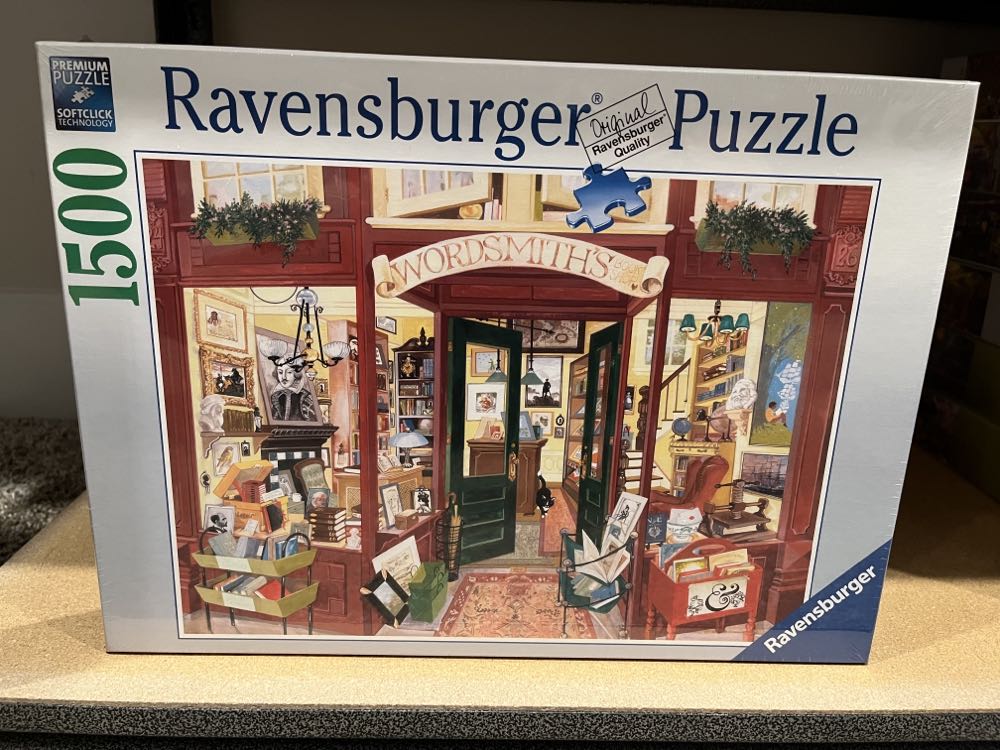 Wordsmith’s Bookshop - Ravensburger puzzle collectible [Barcode 4005556168217] - Main Image 3