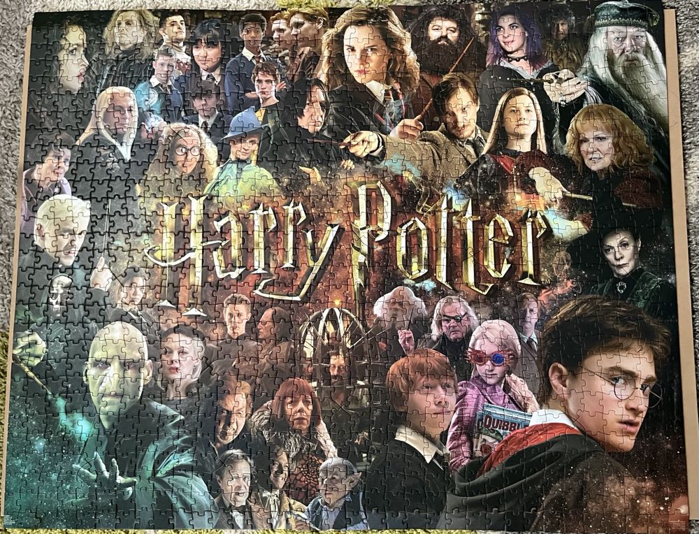 Harry Potter - Movie Collage - Paladone puzzle collectible [Barcode 5055964756611] - Main Image 2