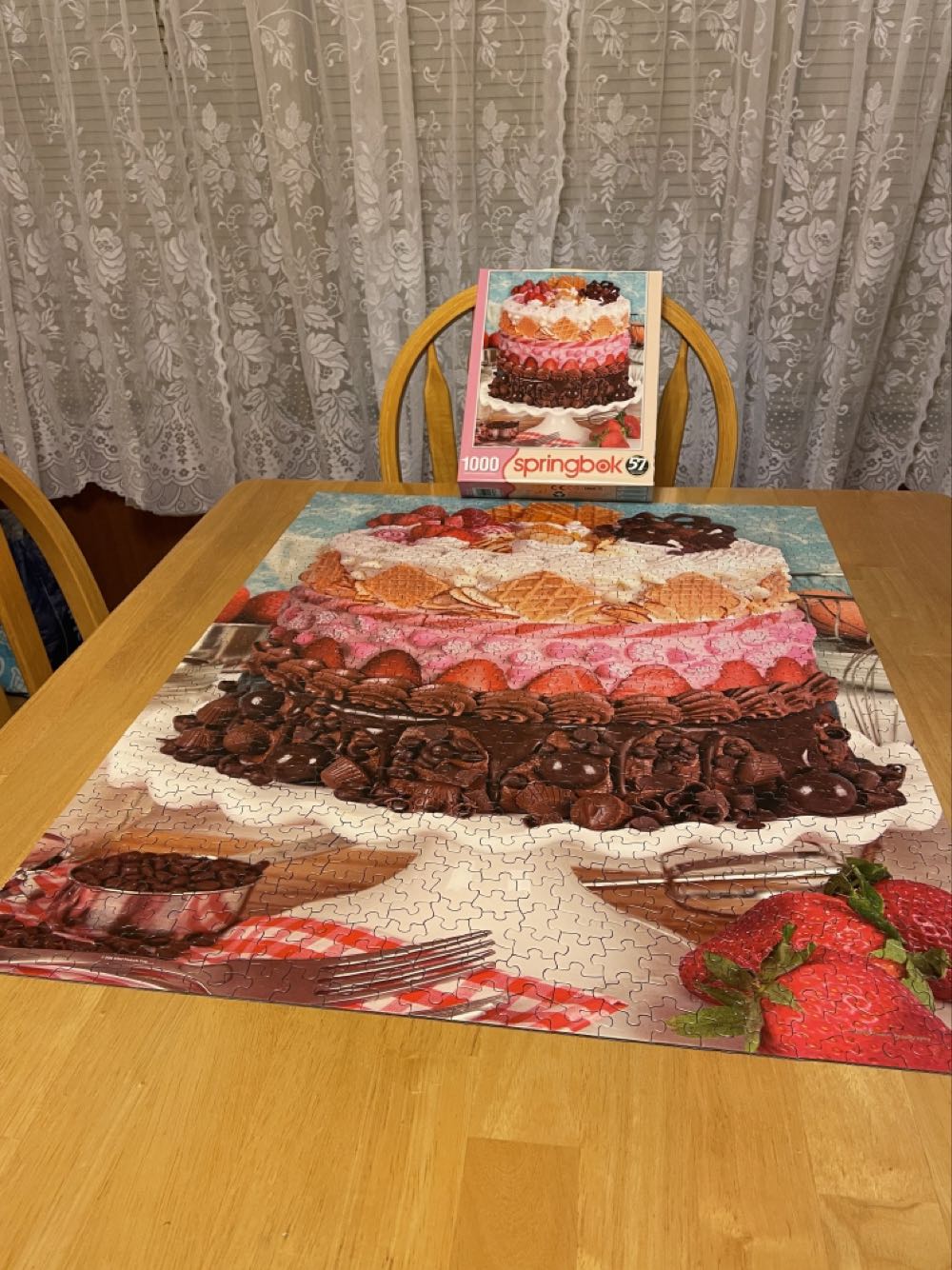 Icing On The Cake - Springbok puzzle collectible [Barcode 091683109357] - Main Image 2