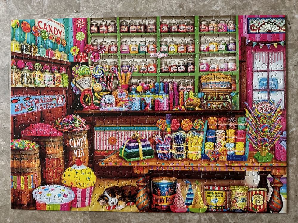 Sweet Shop C - Buffalo puzzle collectible [Barcode 079346025411] - Main Image 3