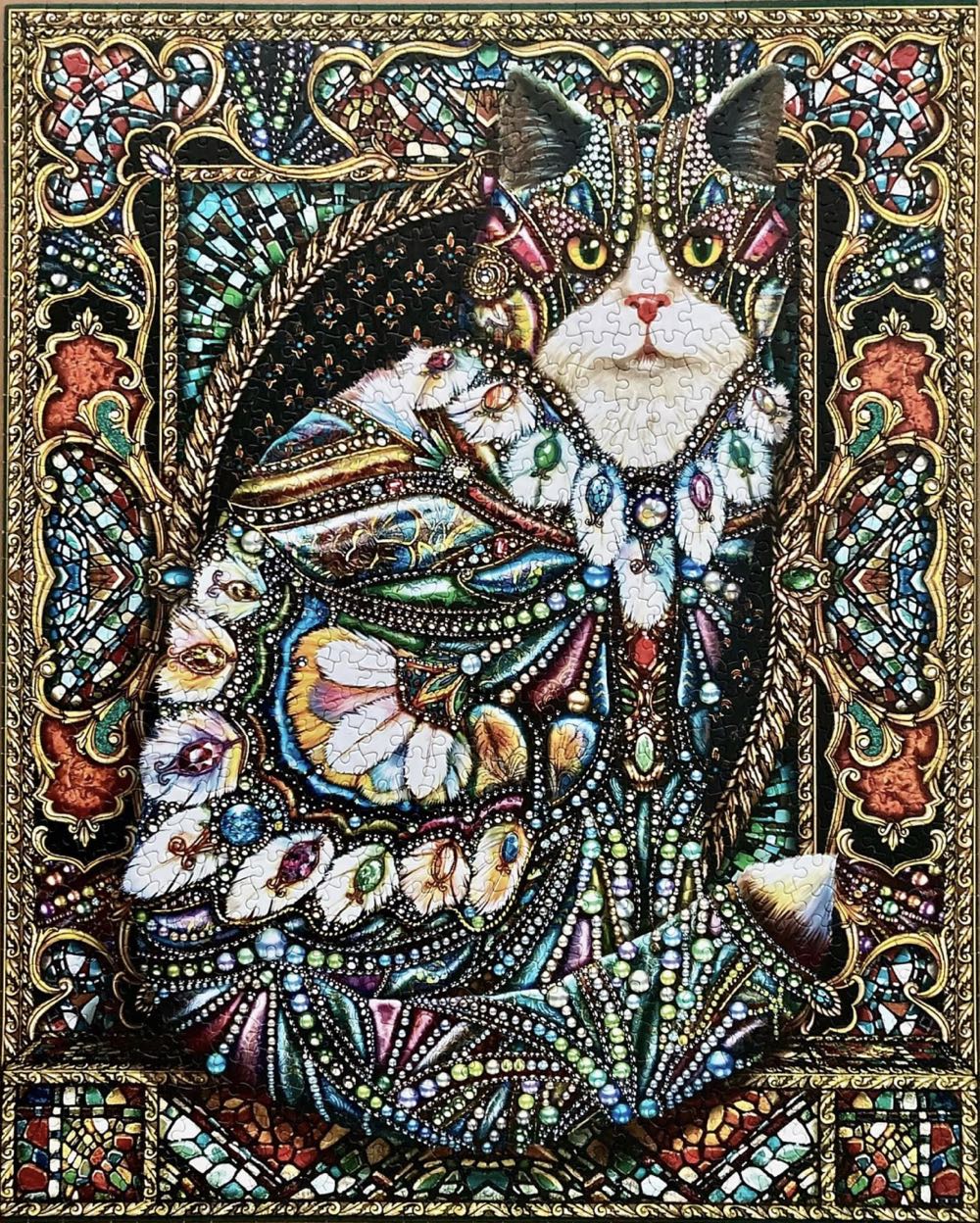 Jeweled Cat - White Mountain puzzle collectible [Barcode 724819261864] - Main Image 4