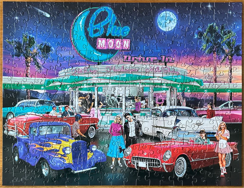Blue Moon Drive In - Bits & Pieces puzzle collectible [Barcode 192949051721] - Main Image 2