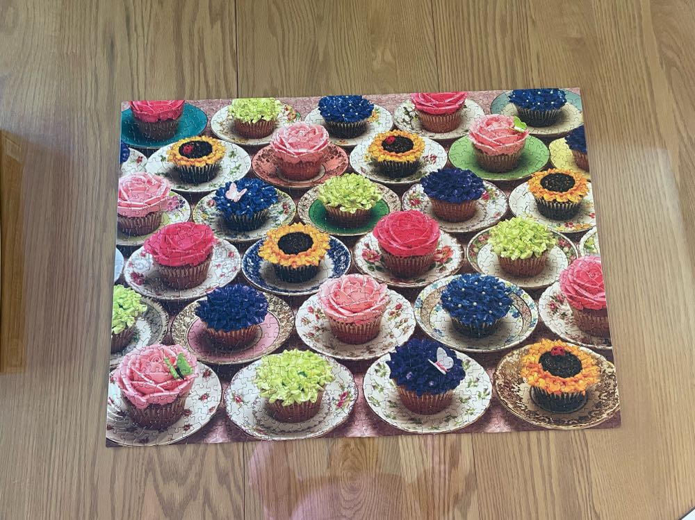 Cupcakes & Saucers - Cobble Hill puzzle collectible [Barcode 625012516822] - Main Image 4