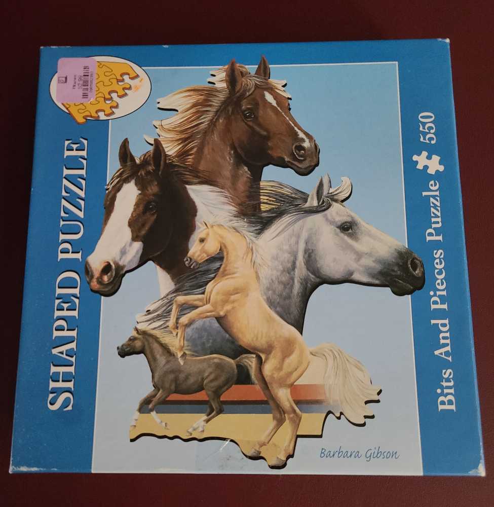 Horse Show - Bits And Pieces puzzle collectible [Barcode 704812807290] - Main Image 2