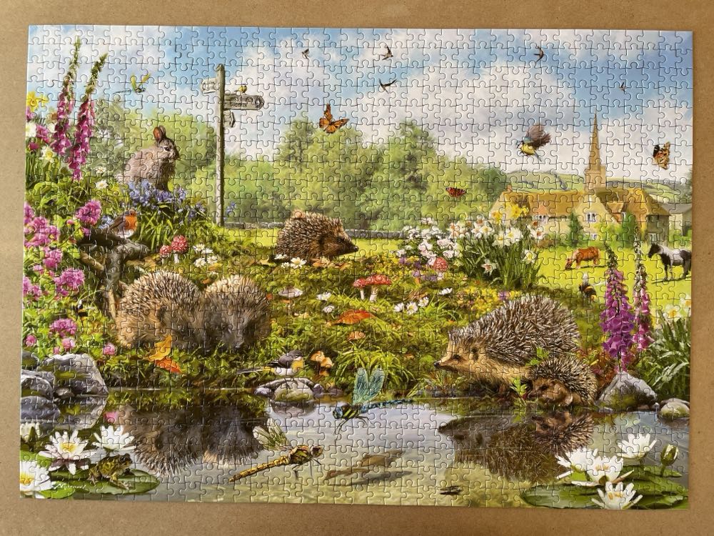 Riverside Wildlife - Otter House puzzle collectible [Barcode 5017680052262] - Main Image 2