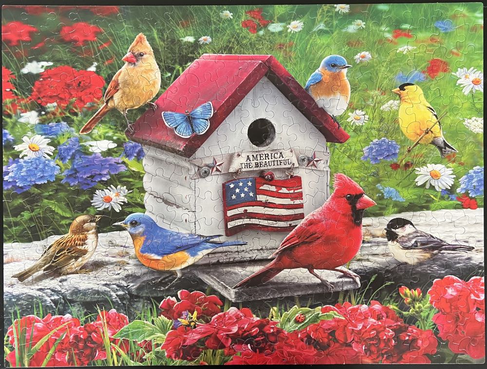 Patriotic Birdhouse SOLD - White Mountain 🇺🇸 puzzle collectible [Barcode 724819259496] - Main Image 2