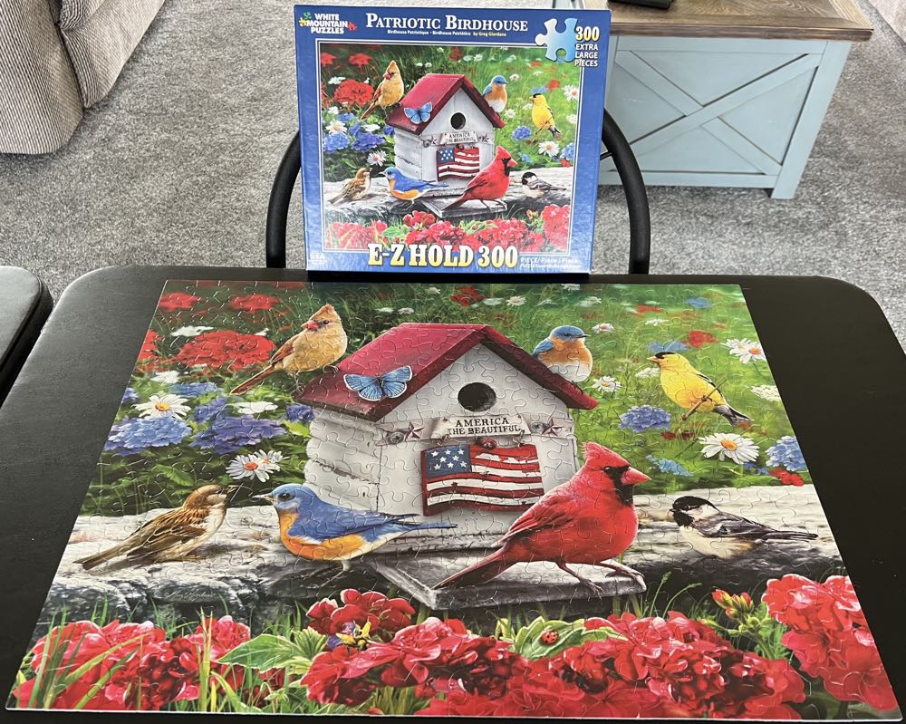 Patriotic Birdhouse SOLD - White Mountain 🇺🇸 puzzle collectible [Barcode 724819259496] - Main Image 3