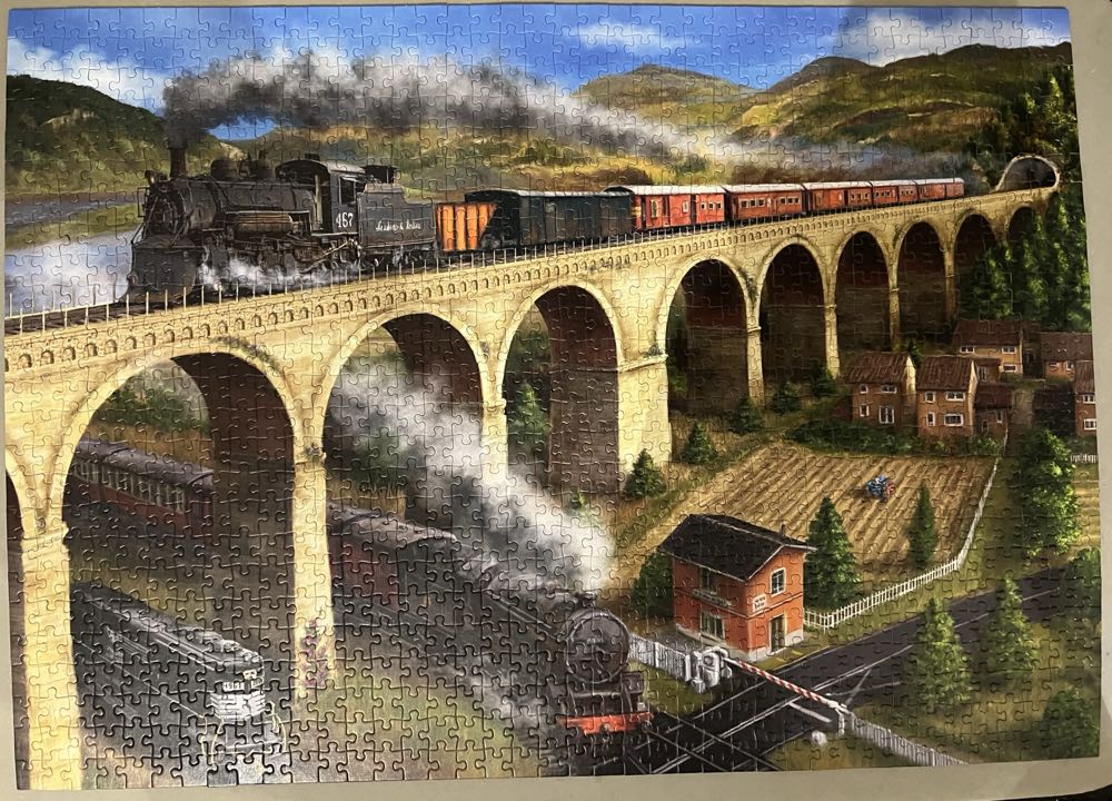 The Viaduct  - Falcon de luxe puzzle collectible [Barcode 8710126112816] - Main Image 2
