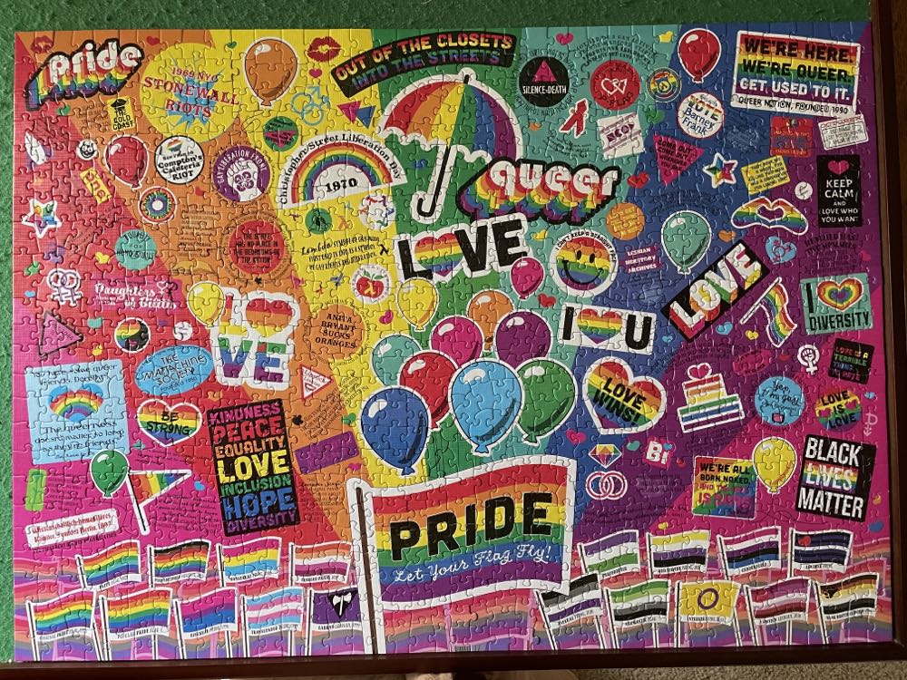 Pride - Cobble Hill puzzle collectible [Barcode 625012803311] - Main Image 2