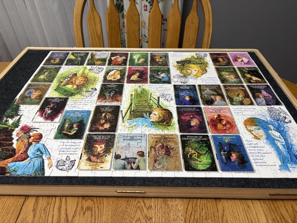 Nancy Drew Mysteries - Cobble Hill Puzzle Company puzzle collectible [Barcode 625012850452] - Main Image 4