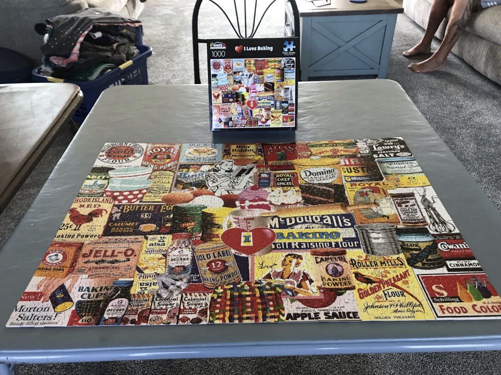 I Love Baking - White Mountain puzzle collectible [Barcode 724819264520] - Main Image 2