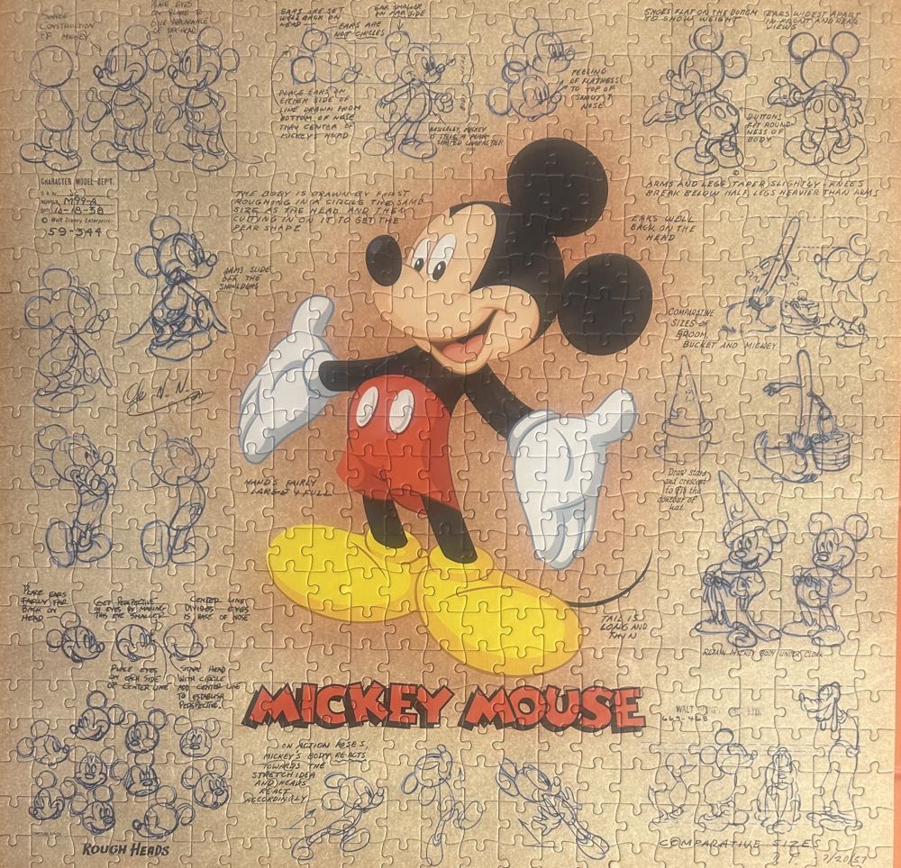 0177 Buffalo: Disney Sketchbook - Mickey - Buffalo Games puzzle collectible [Barcode 079346003112] - Main Image 2