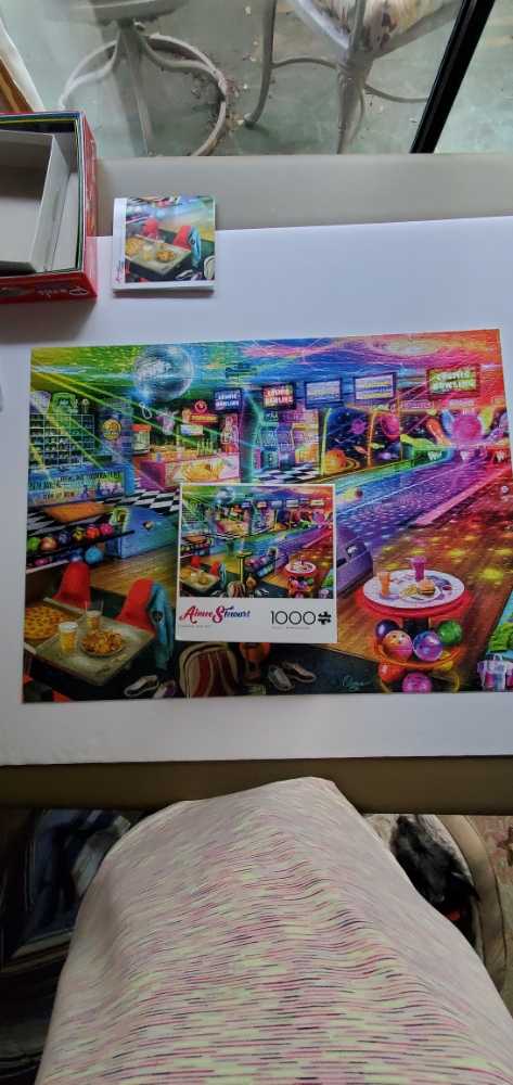Blacklight Bowling - Buffalo puzzle collectible [Barcode 079346127221] - Main Image 4