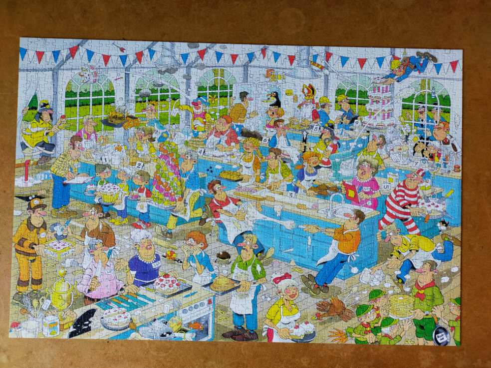 Clash Of The Bakers - Jumbo puzzle collectible [Barcode 8710126190777] - Main Image 3