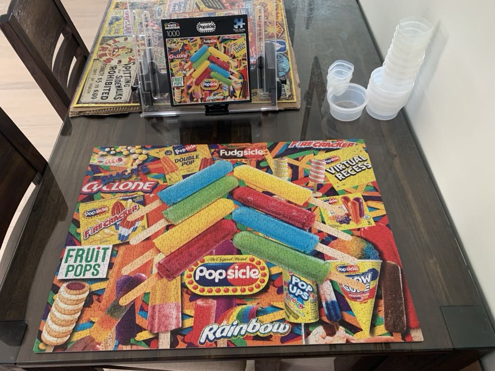 Popsicles - White Mountain puzzle collectible [Barcode 724819264315] - Main Image 3