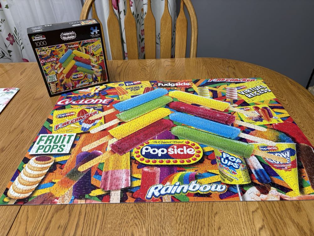 Popsicles - White Mountain puzzle collectible [Barcode 724819264315] - Main Image 4