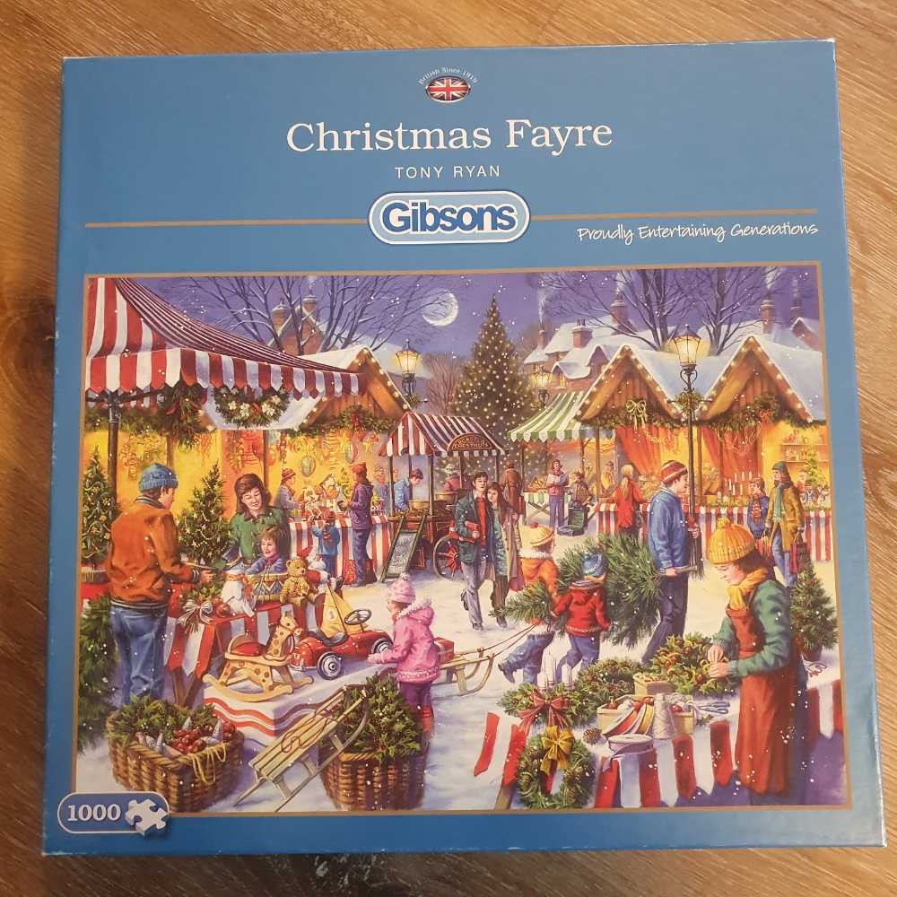 Christmas Fayre - Gibsons puzzle collectible [Barcode 5012269061796] - Main Image 1