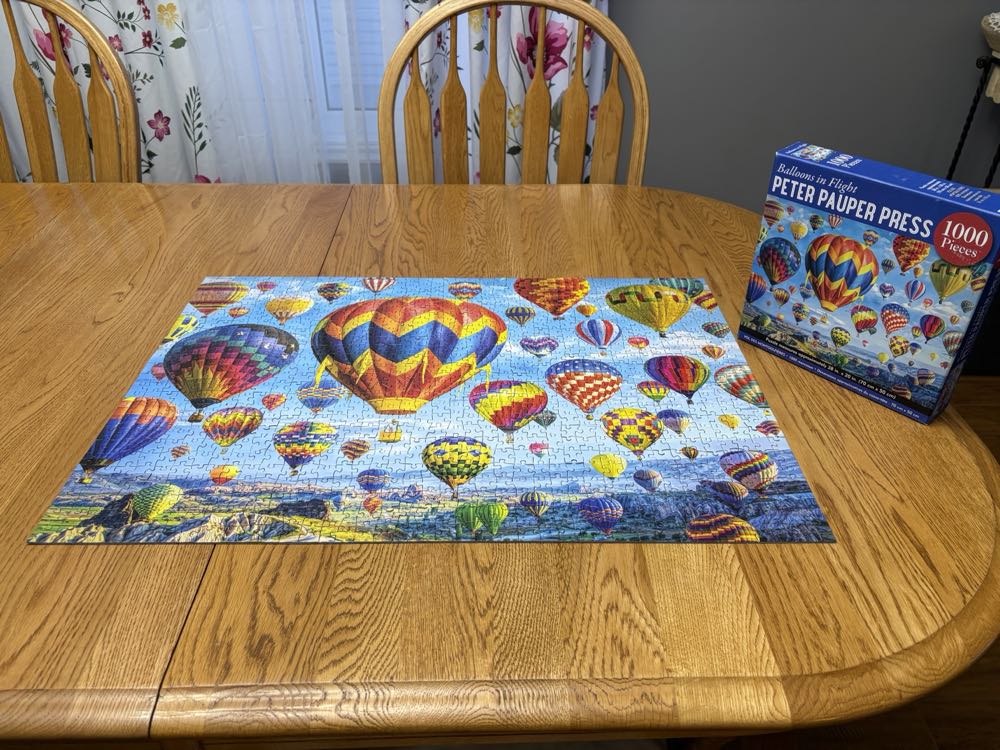 Balloons In Flight - Peter Pauper Press puzzle collectible [Barcode 9781441330536] - Main Image 3