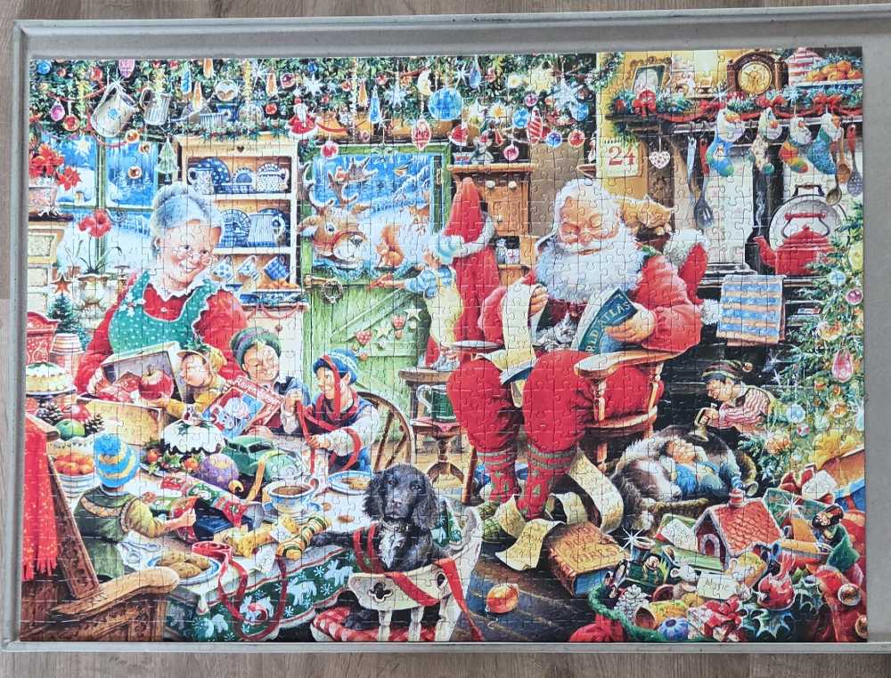 Santas Final Preparations LimEd - Ravensburger puzzle collectible [Barcode 4005556195589] - Main Image 4