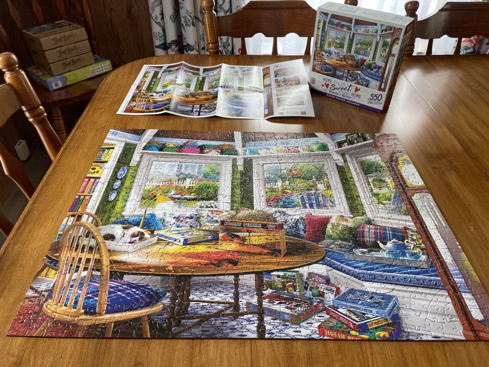 SOLD Puzzler’s Retreat - Masterpiece Puzzles puzzle collectible [Barcode 705988321832] - Main Image 4