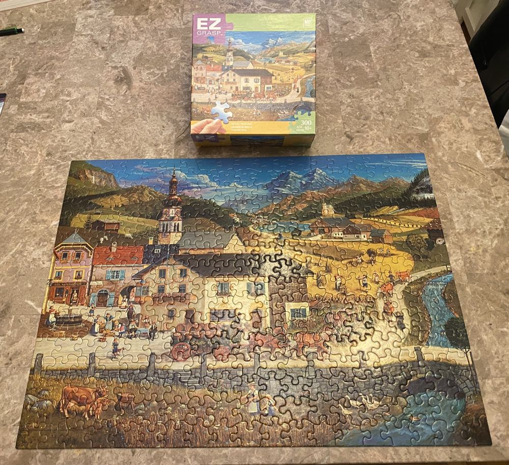 Swiss Village - Milton Bradley puzzle collectible [Barcode 076930494288] - Main Image 2