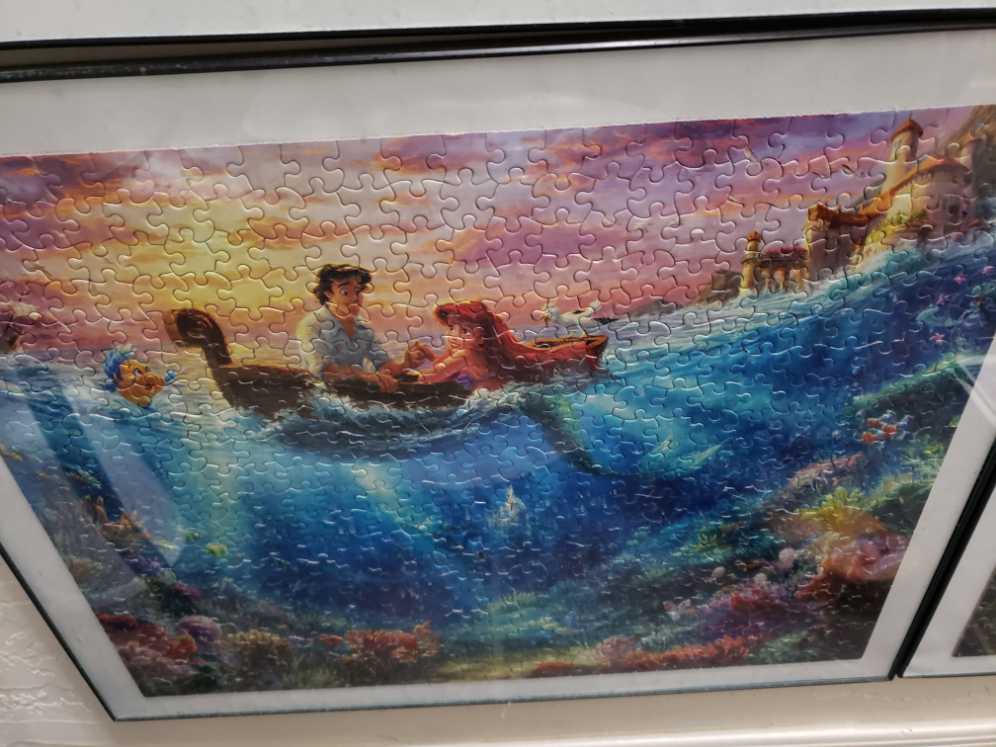 The Little Mermaid Falling In Love - Ceaco Disney puzzle collectible [Barcode 021081291873] - Main Image 3